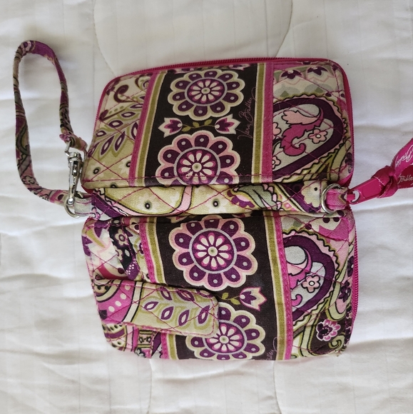 Vera Bradley Quilted Paisley Wristlet Wallet - Picture 7 of 11